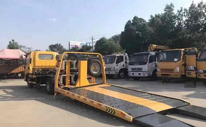 东港汽车中途维修案例